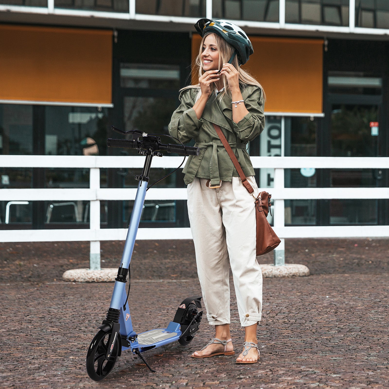 Hyeed Kick Scooter with Disc Brakes Lighting Bule